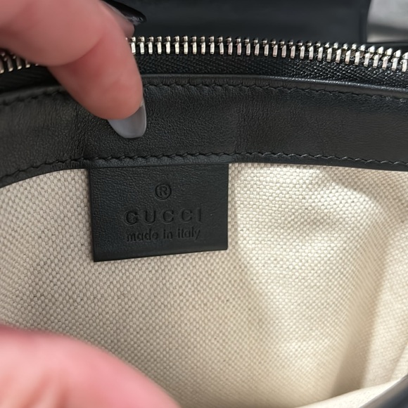Gucci Embossed Messenger Bag - Picture 4 of 10
